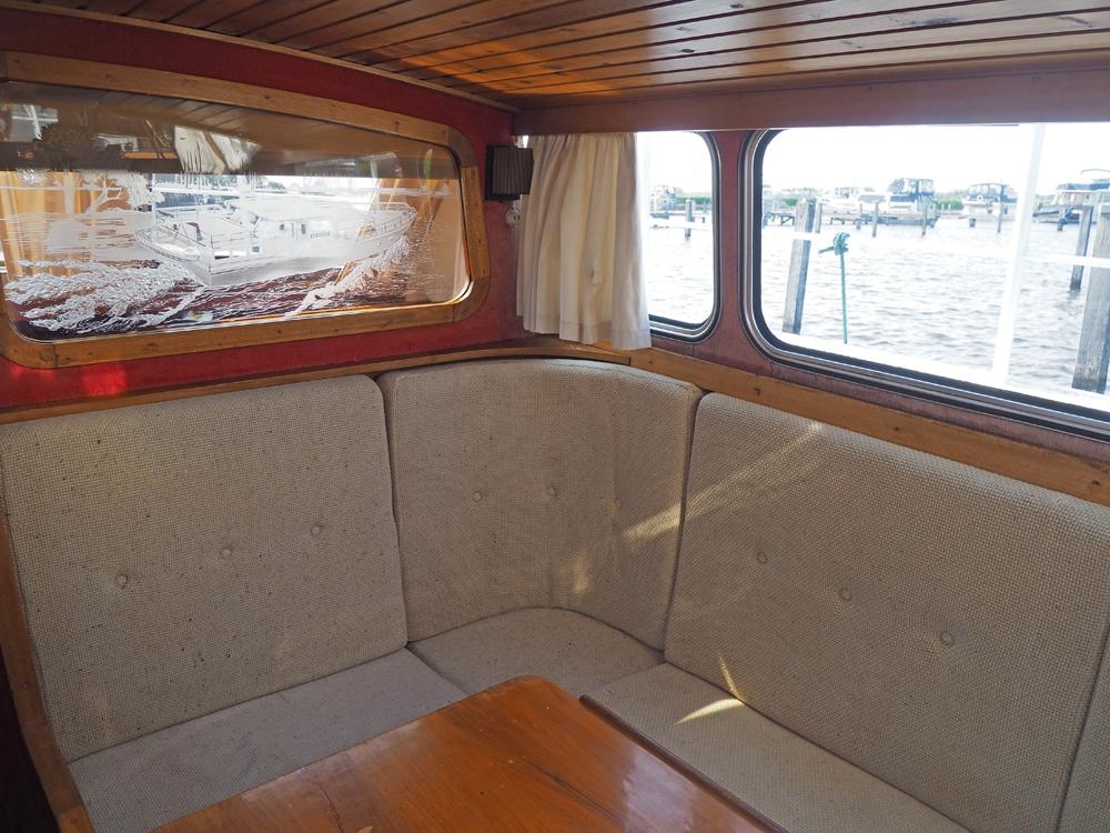 Cabin en avant, H&eacute;bergements